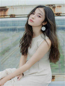 《给美女挤奶-绿野仙踪一区》